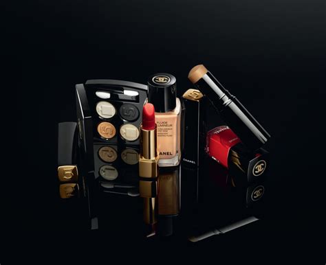 chanel no 5 makeup collection|chanel no 5 holiday.